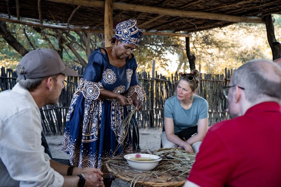 A cultural afternoon in Maun with a local basket weaver
